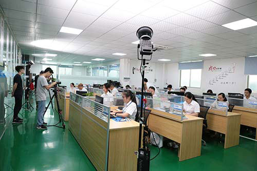 在博皓硅橡膠制品廠成立平安建設(shè)促進(jìn)會